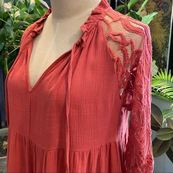 Altar’d State Burnt Orange Lace Contrast Peasant - Picture 9 of 12